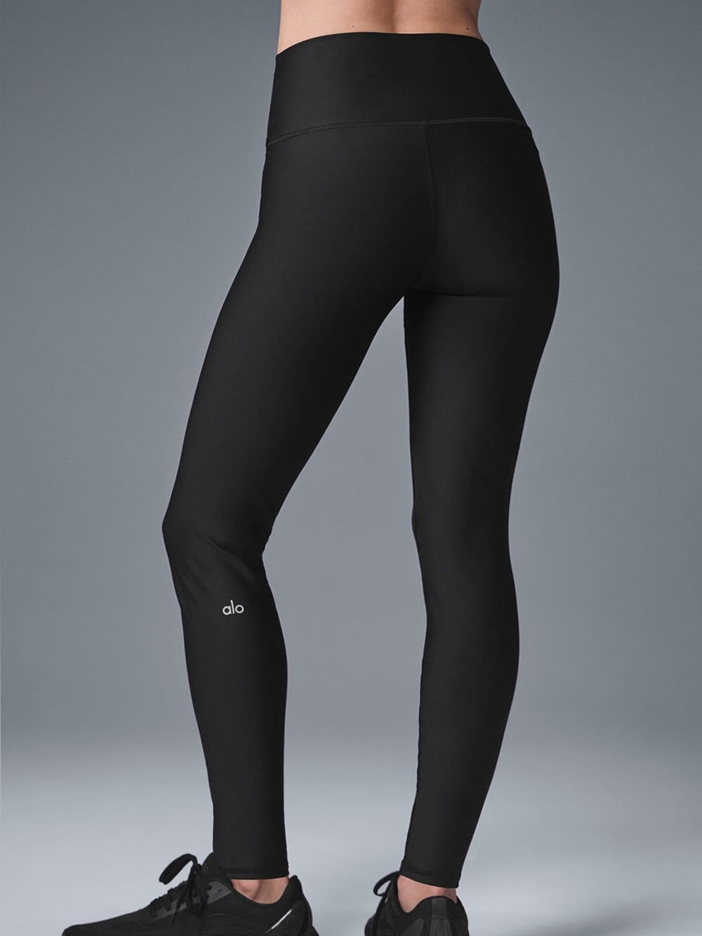 ALO YOGA Women’s High-Waist Airlift Black Leggings